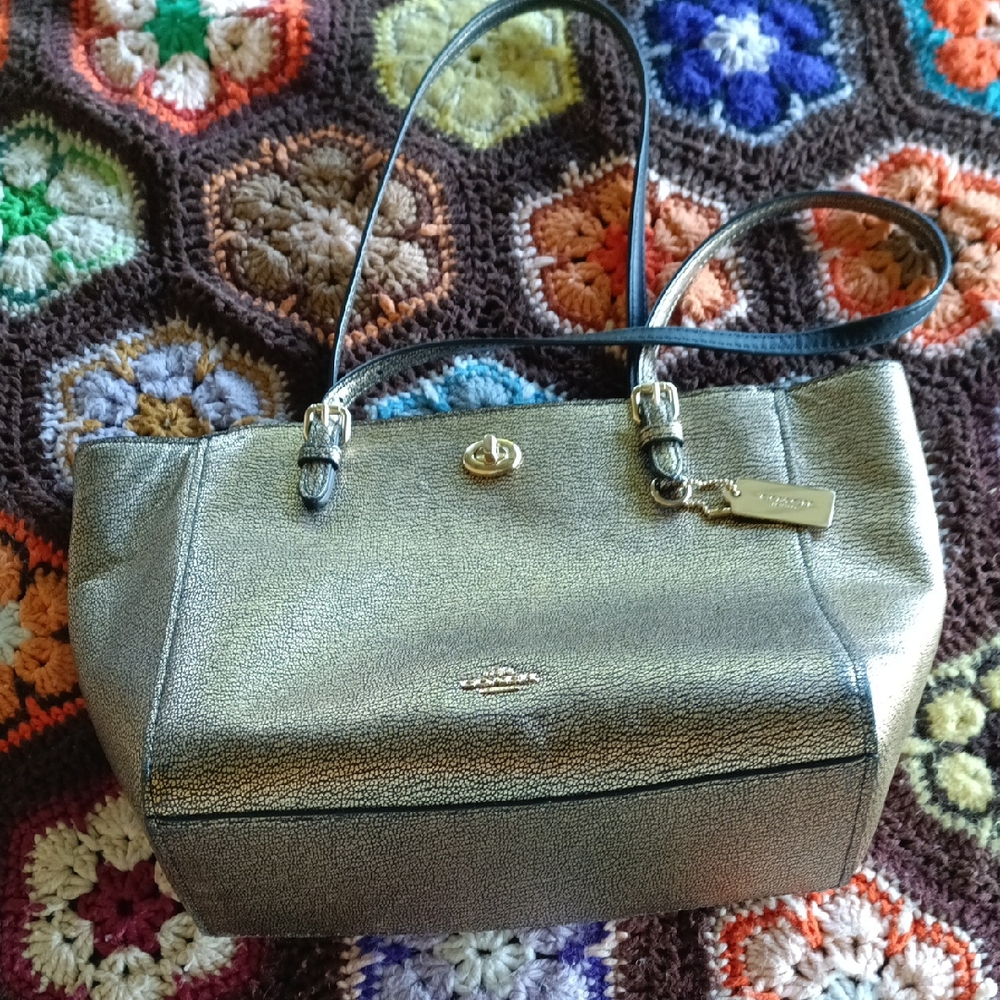 Vince Camuto Gold Tote Bag Elegant Metallic Design